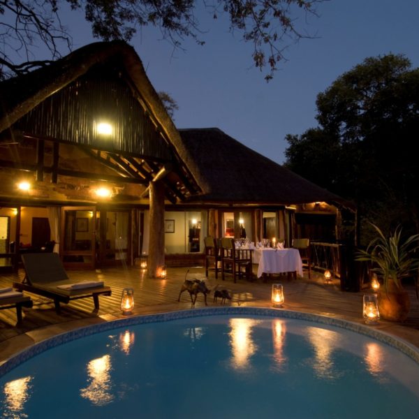 luxury-lodge-zambia-SussiandChuma-01